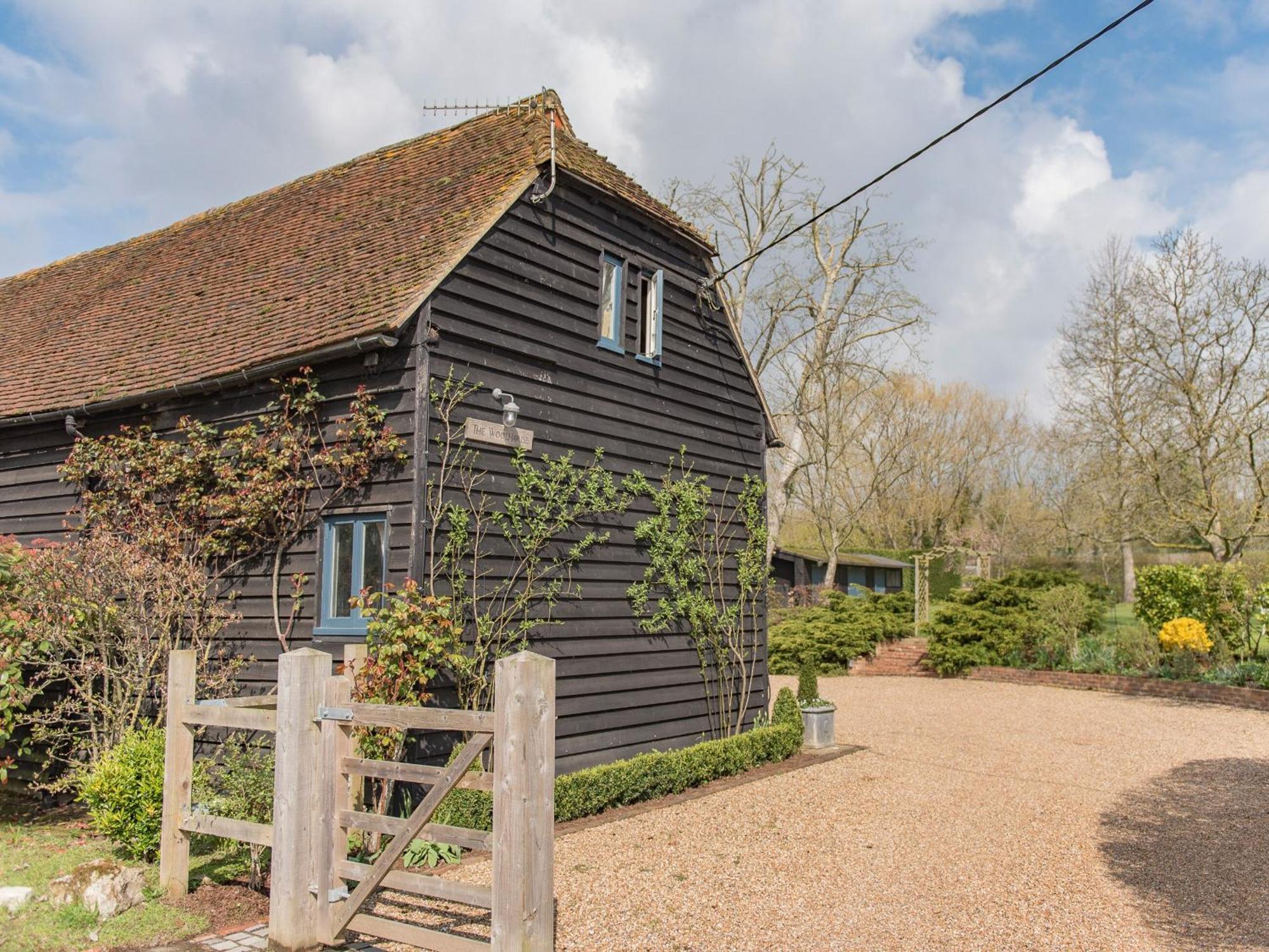 Woolhouse Barn Villa Hunton  Exterior photo